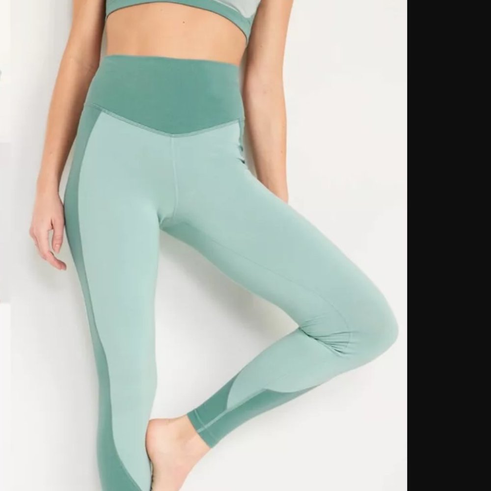 NWT Old Navy Extra High-Waisted PowerChill Two-Tone Compression Leggings